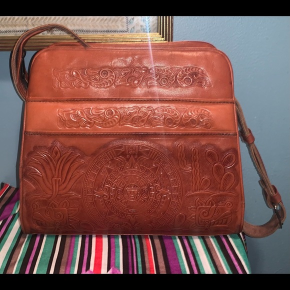 Vintage Hand Tooled Leather Purse - Picture 2 of 3